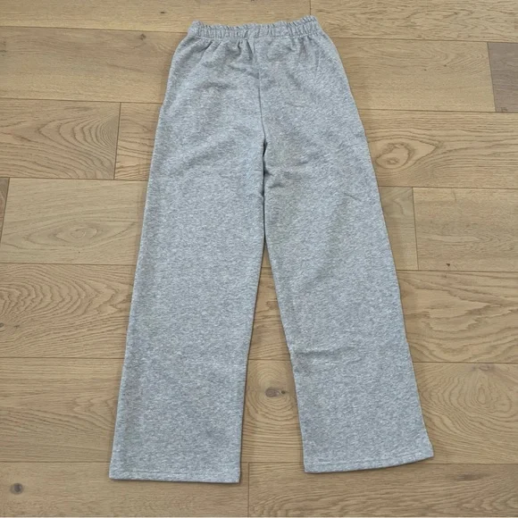 ALO Yoga Accolade Set Quarter Zip and Sweatpants Light Gray Unisex - Picture 16 of 16